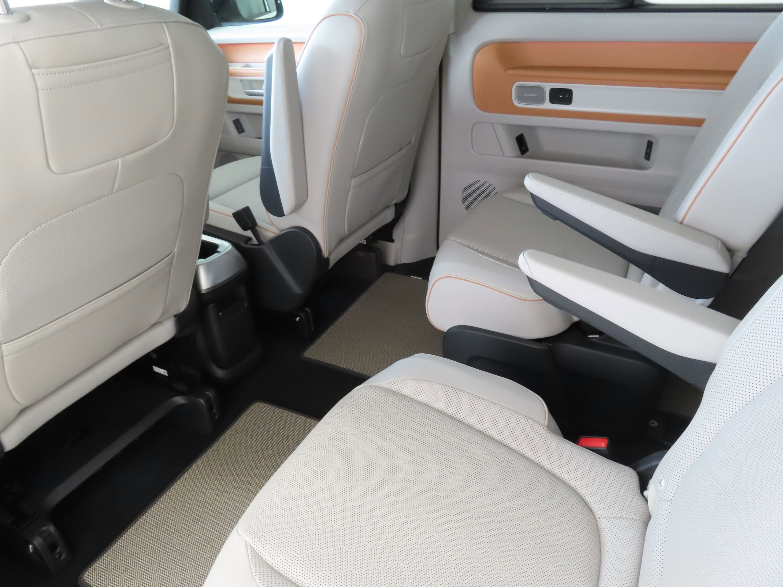 New 2025 Volkswagen ID. Buzz 1st Edition image 23