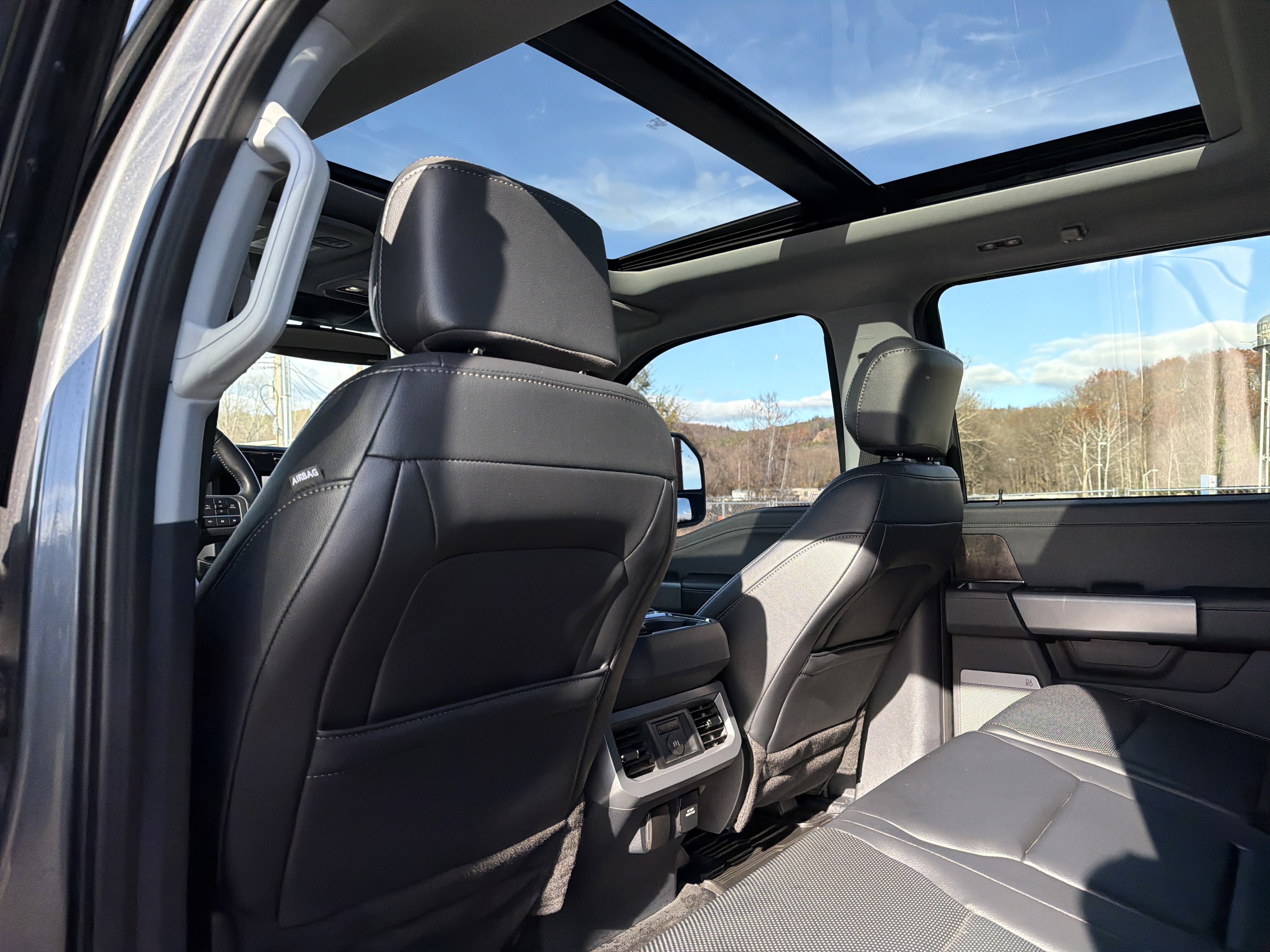 Certified 2024 Ford F250 Lariat image 31