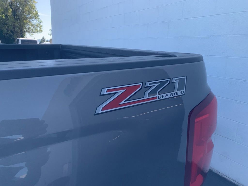 Used 2017 Chevrolet Silverado 1500 LTZ Z71 w/ LTZ Plus Package AWD/4WD image 7