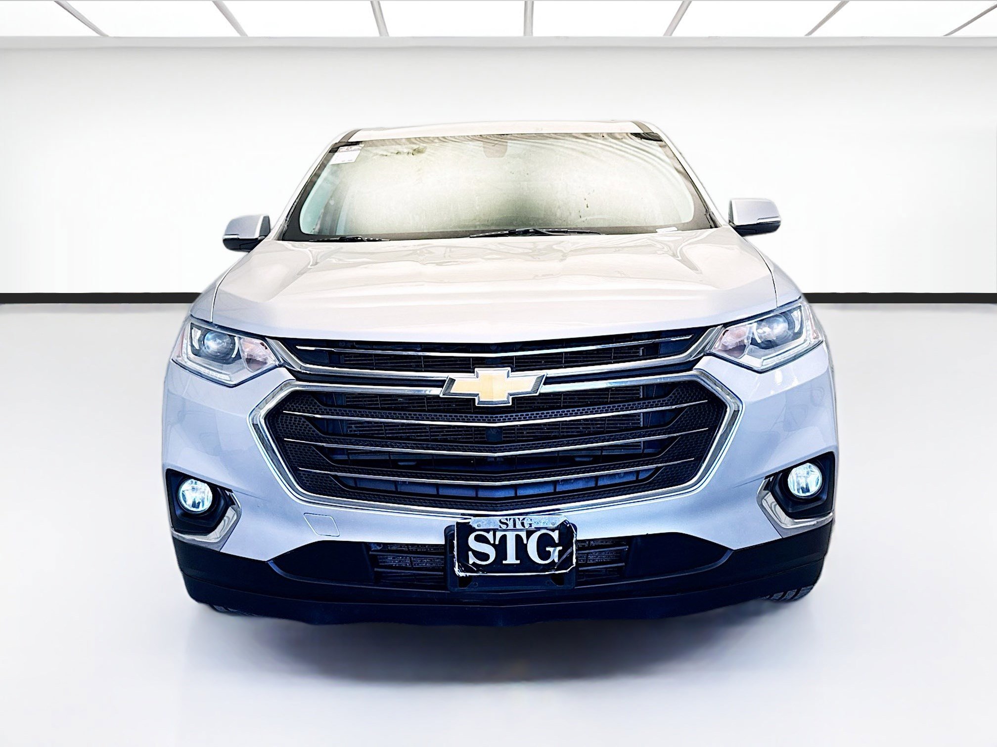 Used 2021 Chevrolet Traverse LT image 2