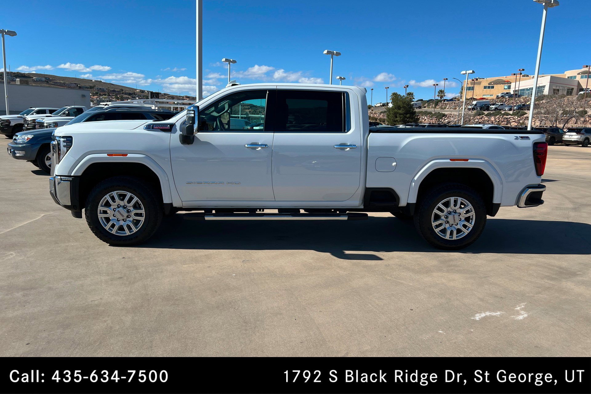 Used 2024 GMC Sierra 2500 SLT w/ SLT Premium Package image 2
