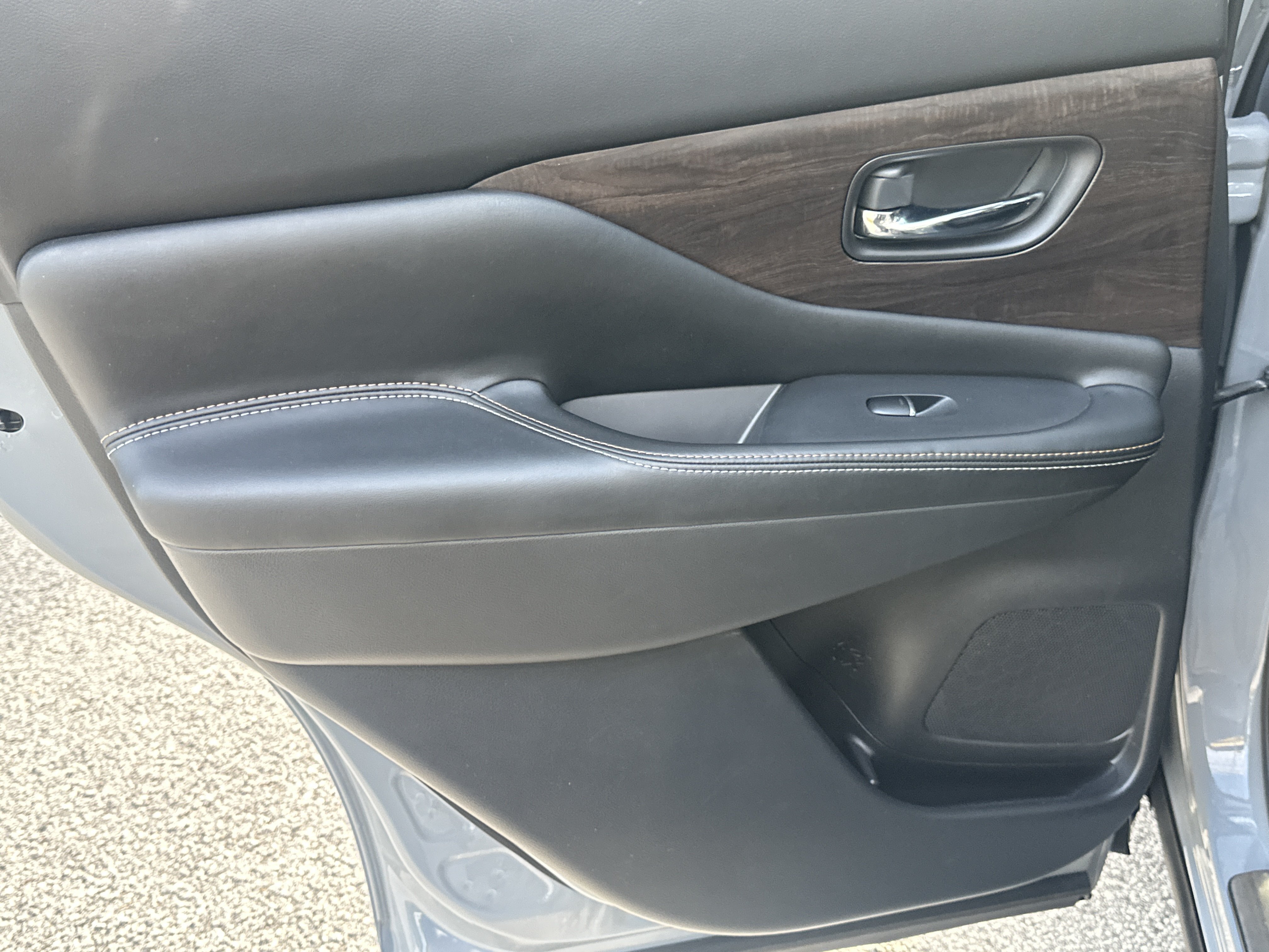Used 2023 Nissan Murano Platinum w/ Cargo Package FWD image 21