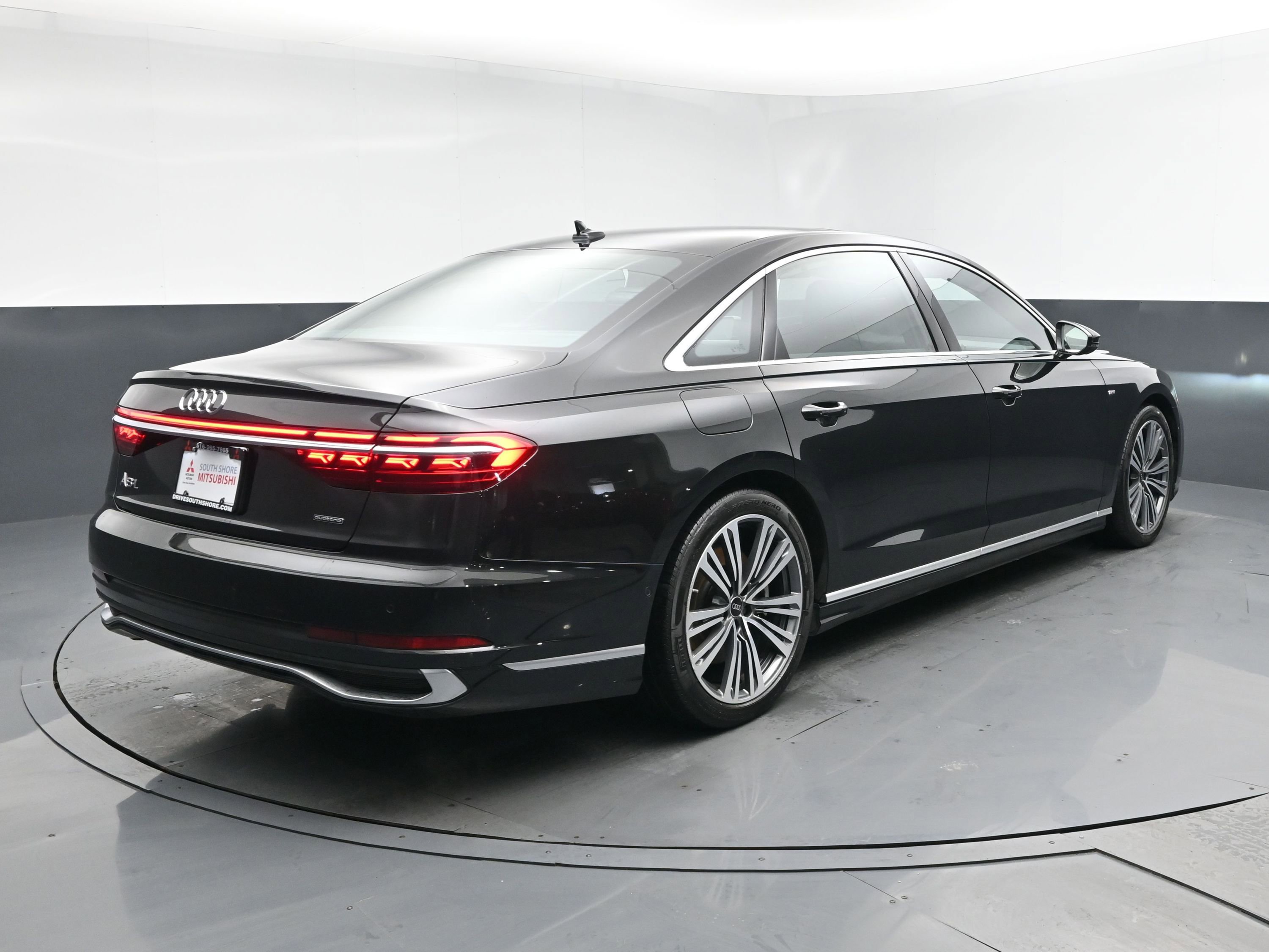 Used 2022 Audi A8 L 3.0T w/ Executive Package AWD/4WD image 22