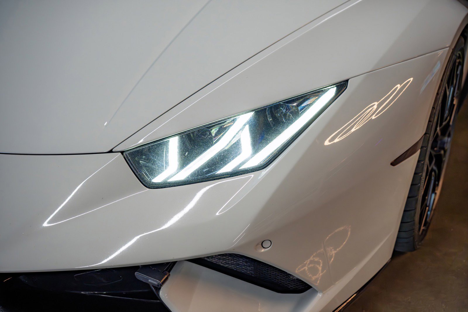 Used 2018 Lamborghini Huracan Performante image 17