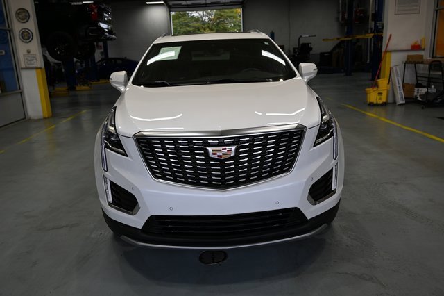 Used 2025 Cadillac XT5 Premium Luxury image 3