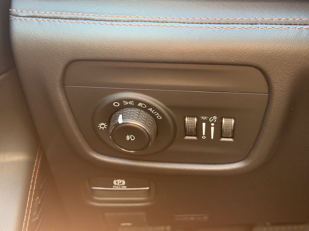 New 2027 Jeep Grand Cherokee Summit AWD/4WD image 19