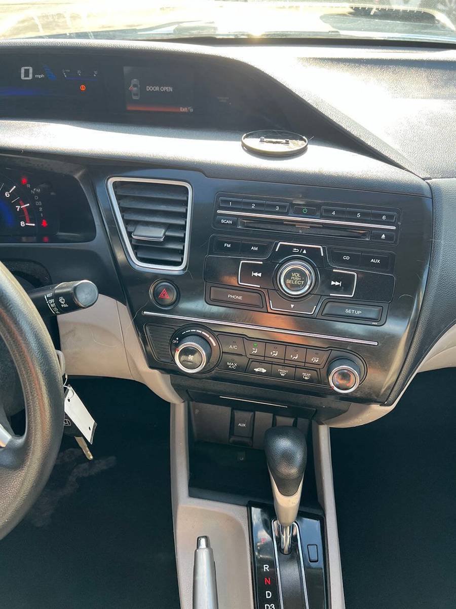 Used 2013 Honda Civic LX image 4