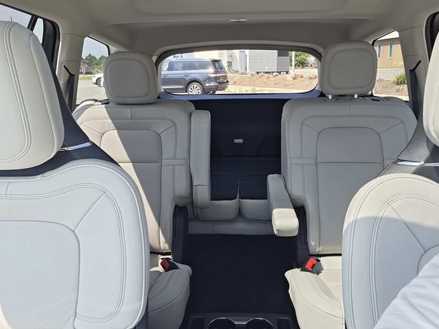 New 2025 Lincoln Aviator Reserve w/ Luxury Package image 15