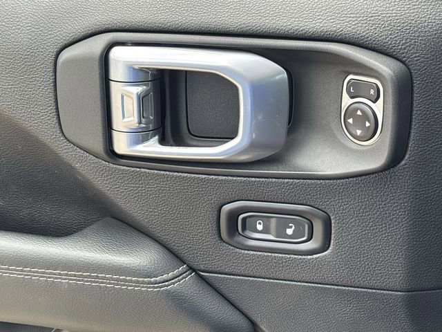 Used 2020 Jeep Gladiator Rubicon AWD/4WD image 23