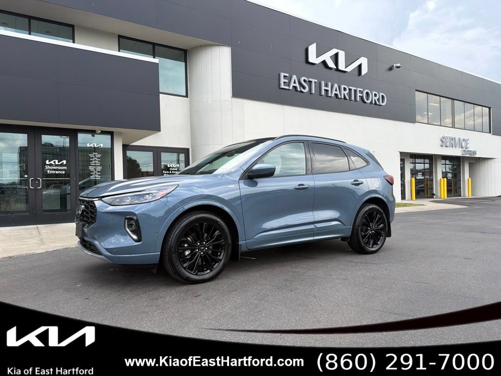 Used 2023 Ford Escape ST-Line Elite w/ Premium Technology Package AWD/4WD image 1