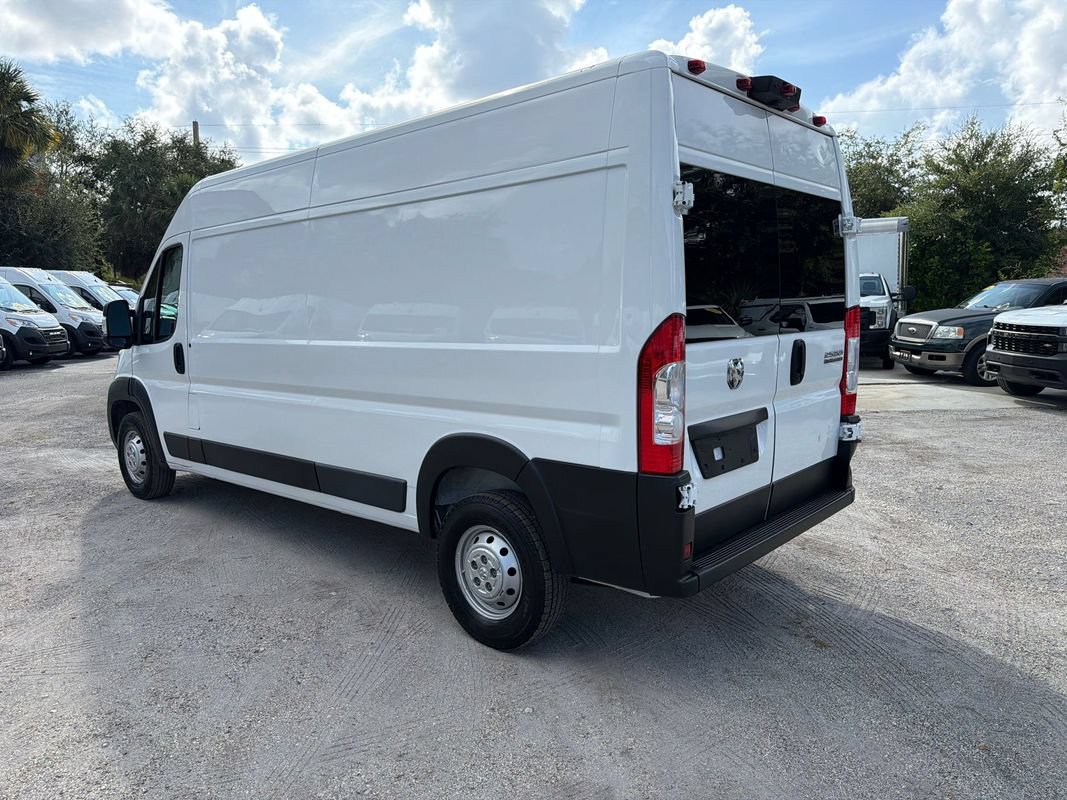 Used 2023 RAM ProMaster 2500 FWD image 3