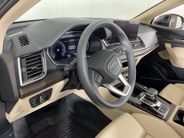 Used 2025 Audi Q5 2.0T Premium Plus AWD/4WD image 17