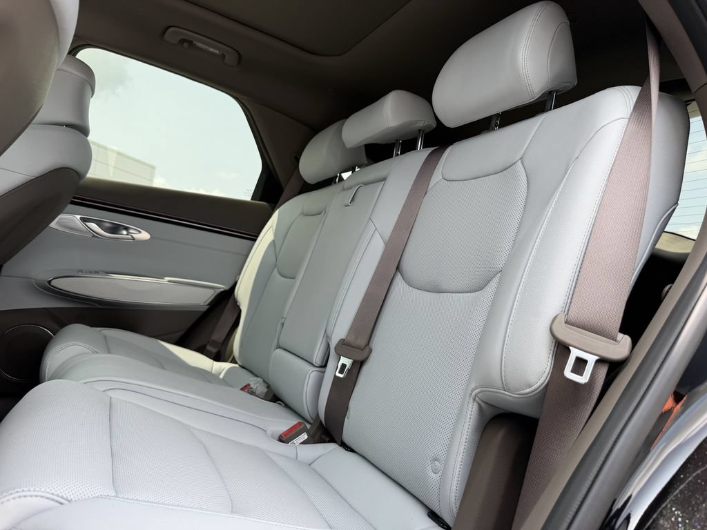 New 2026 Genesis GV70 2.5T Advanced AWD/4WD image 25