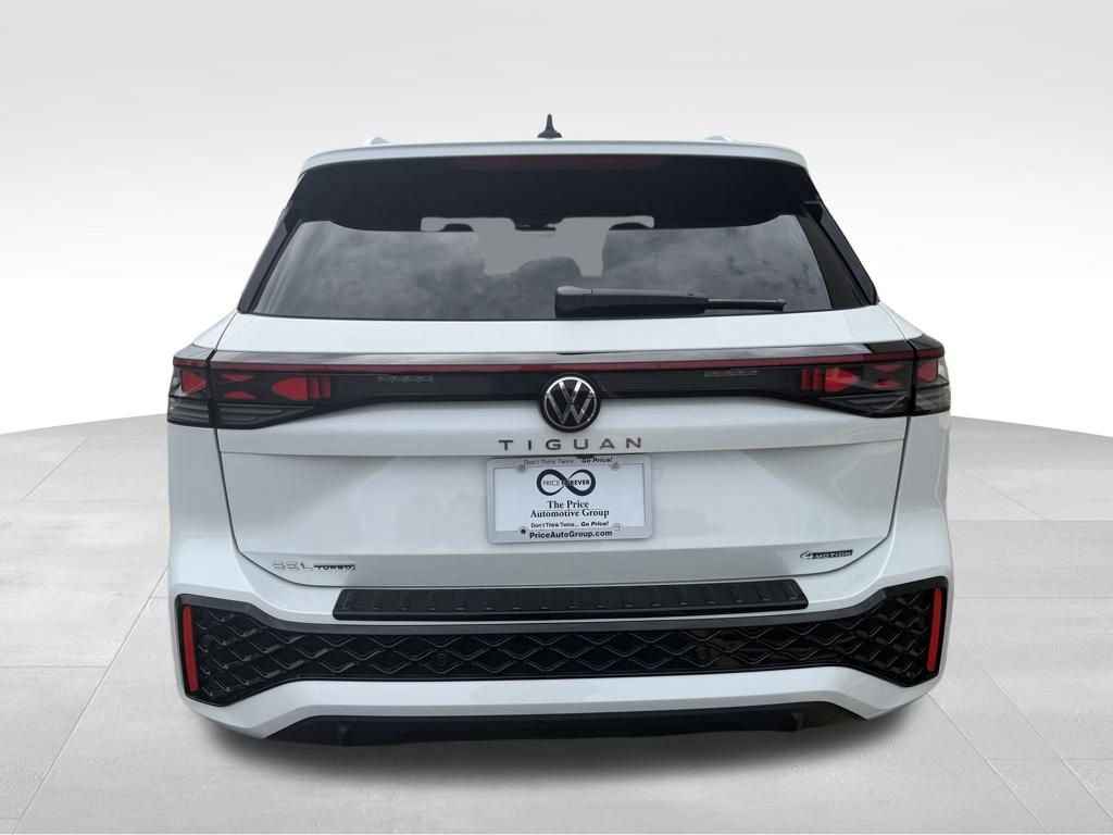 Used 2026 Volkswagen Tiguan SEL R-Line AWD/4WD image 7