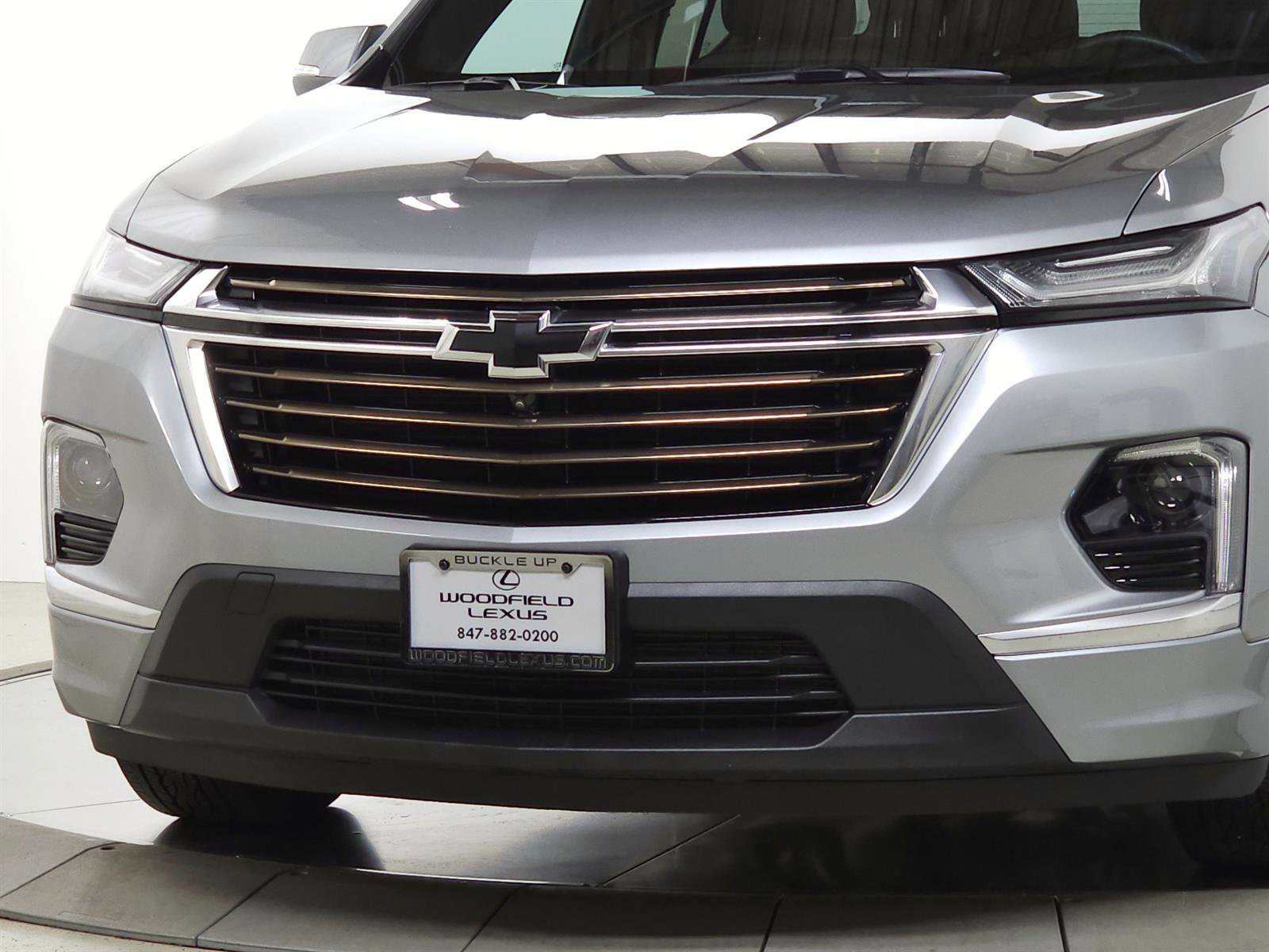 Used 2023 Chevrolet Traverse High Country w/ LPO, Floor Liner Package AWD/4WD image 3