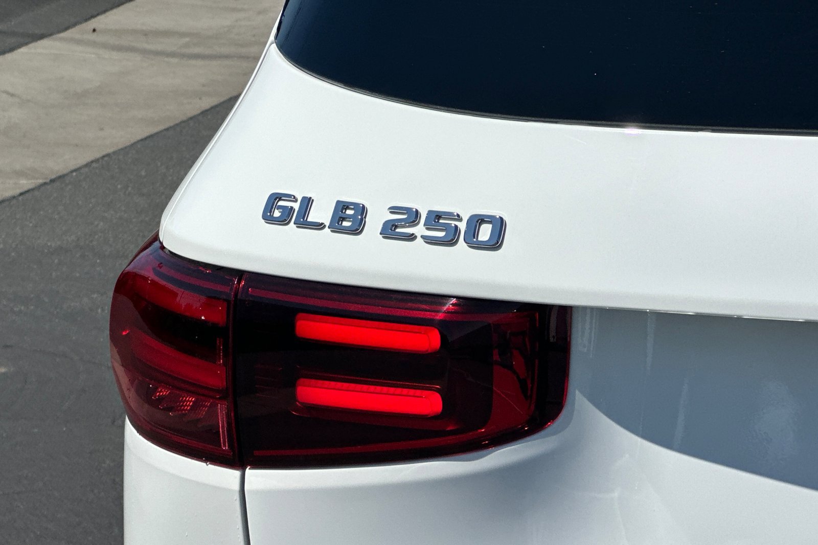 New 2025 Mercedes-Benz GLB 250 250 image 26