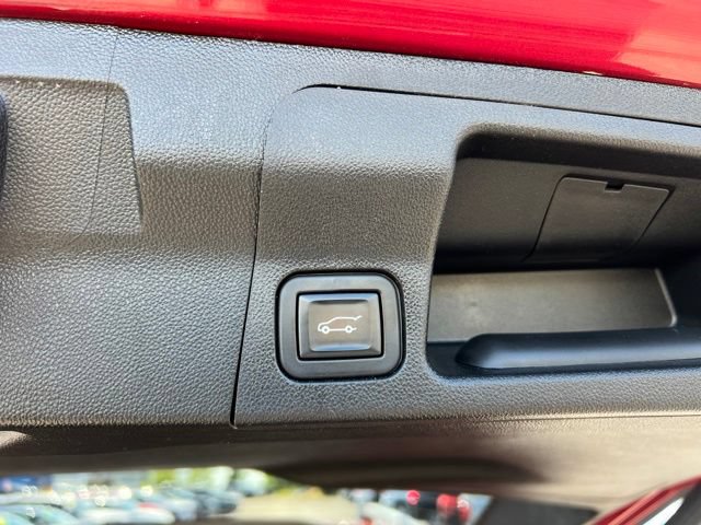 Used 2021 GMC Acadia SLT w/ Technology Package AWD/4WD image 16