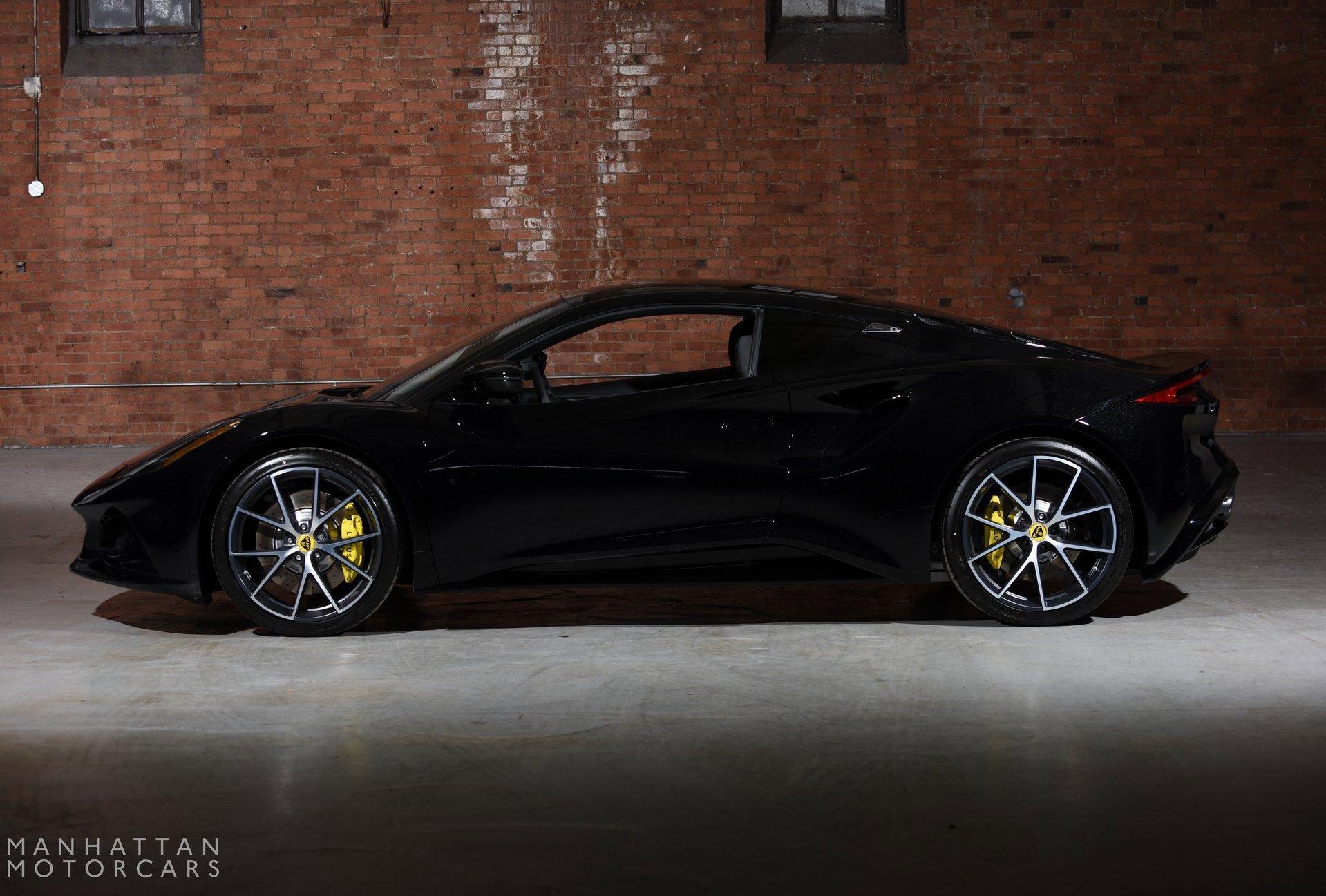 Used 2024 Lotus Emira First Edition image 8