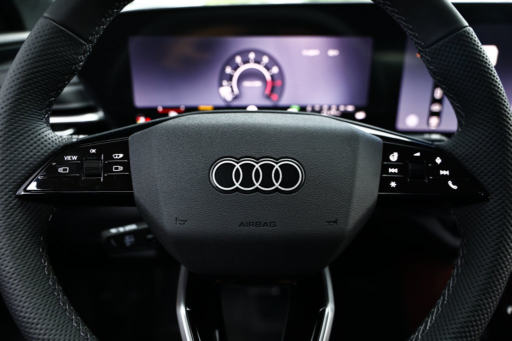 New 2026 Audi SQ5 Prestige AWD/4WD image 34