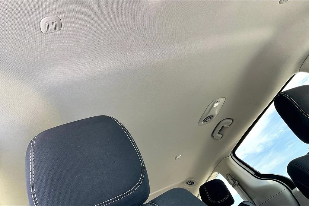 Used 2023 Chrysler Voyager LX FWD image 20
