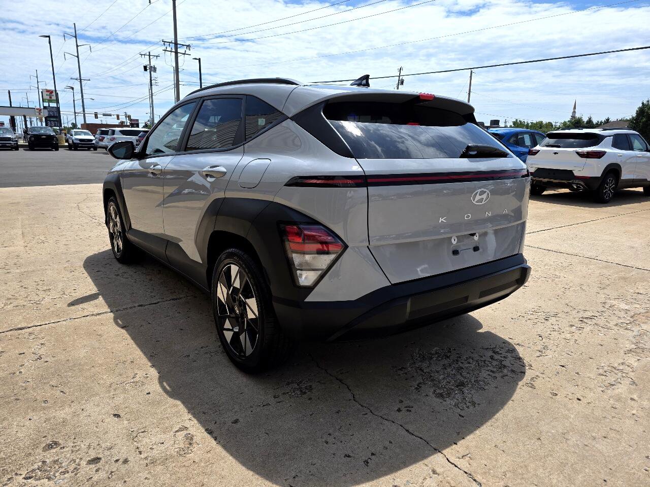 Used 2024 Hyundai Kona SEL image 6