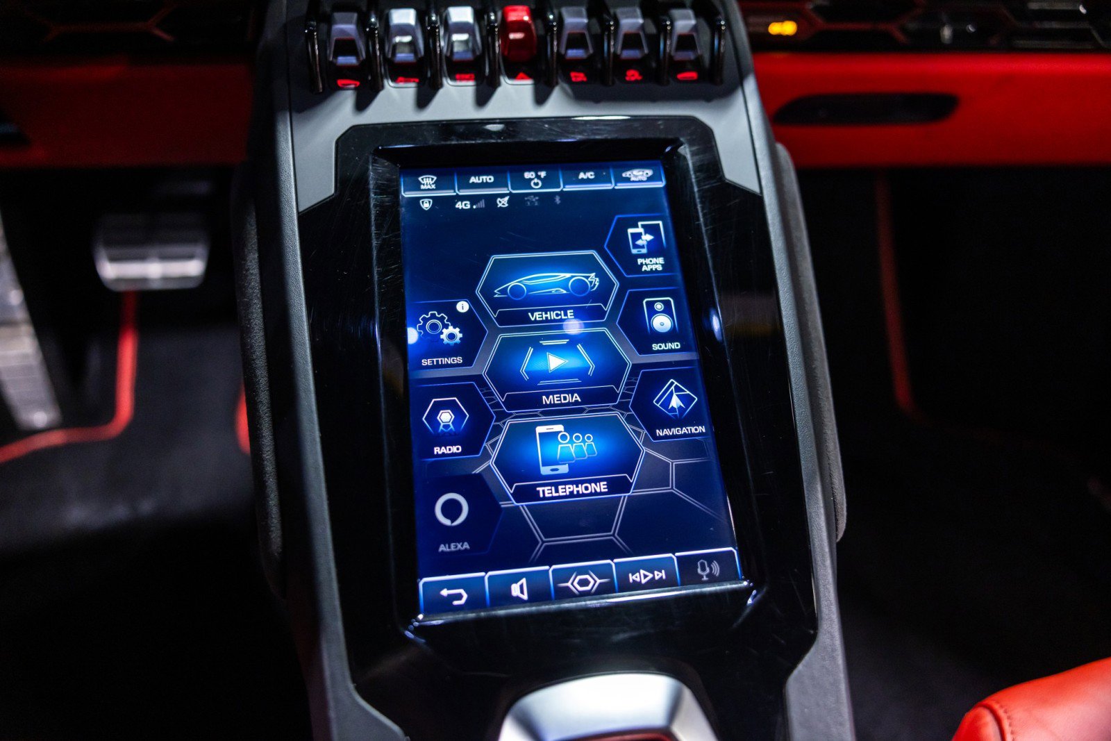 Used 2021 Lamborghini Huracan EVO RWD image 43