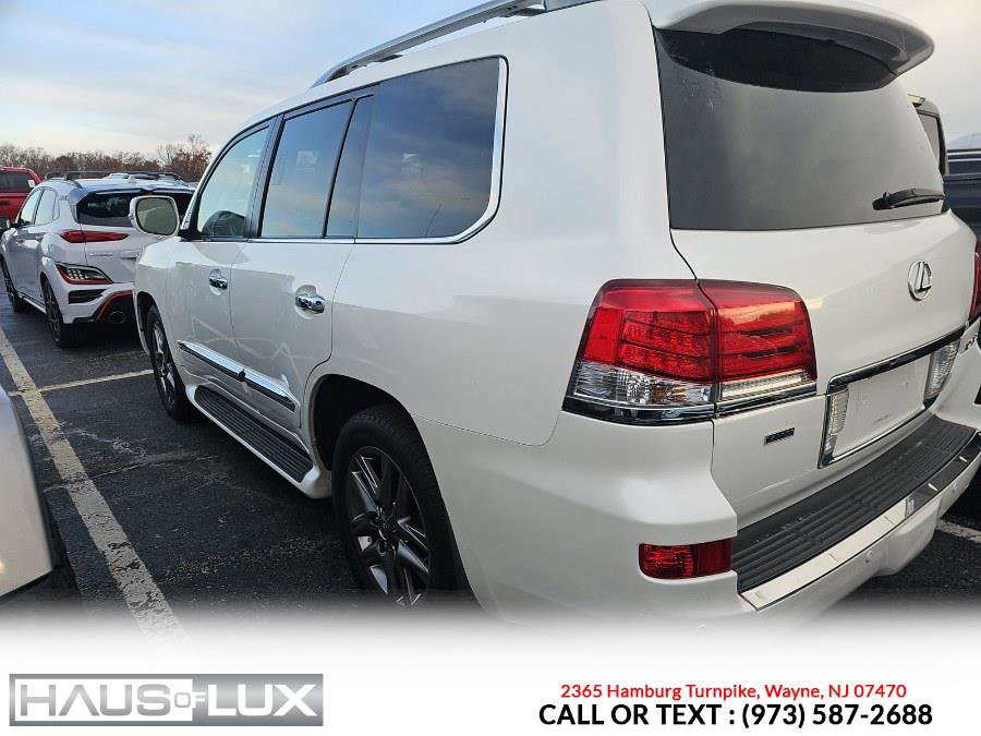 Used 2015 Lexus LX 570 4WD w/ Luxury Package image 3