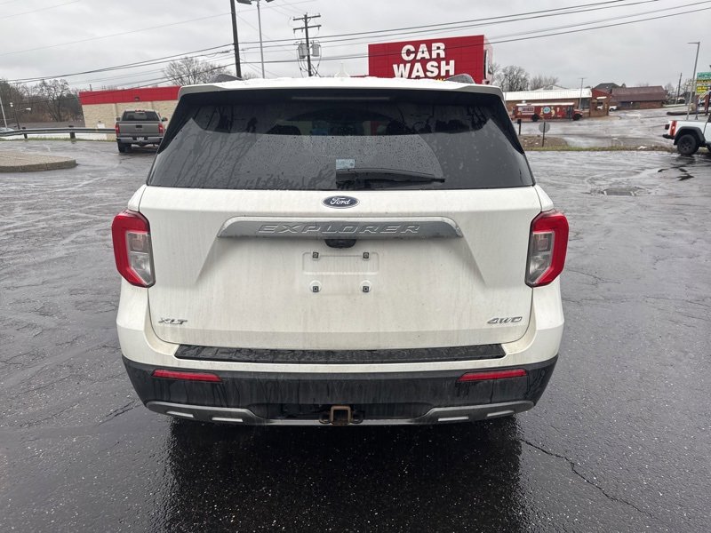 Used 2022 Ford Explorer XLT w/ Equipment Group 202A image 6