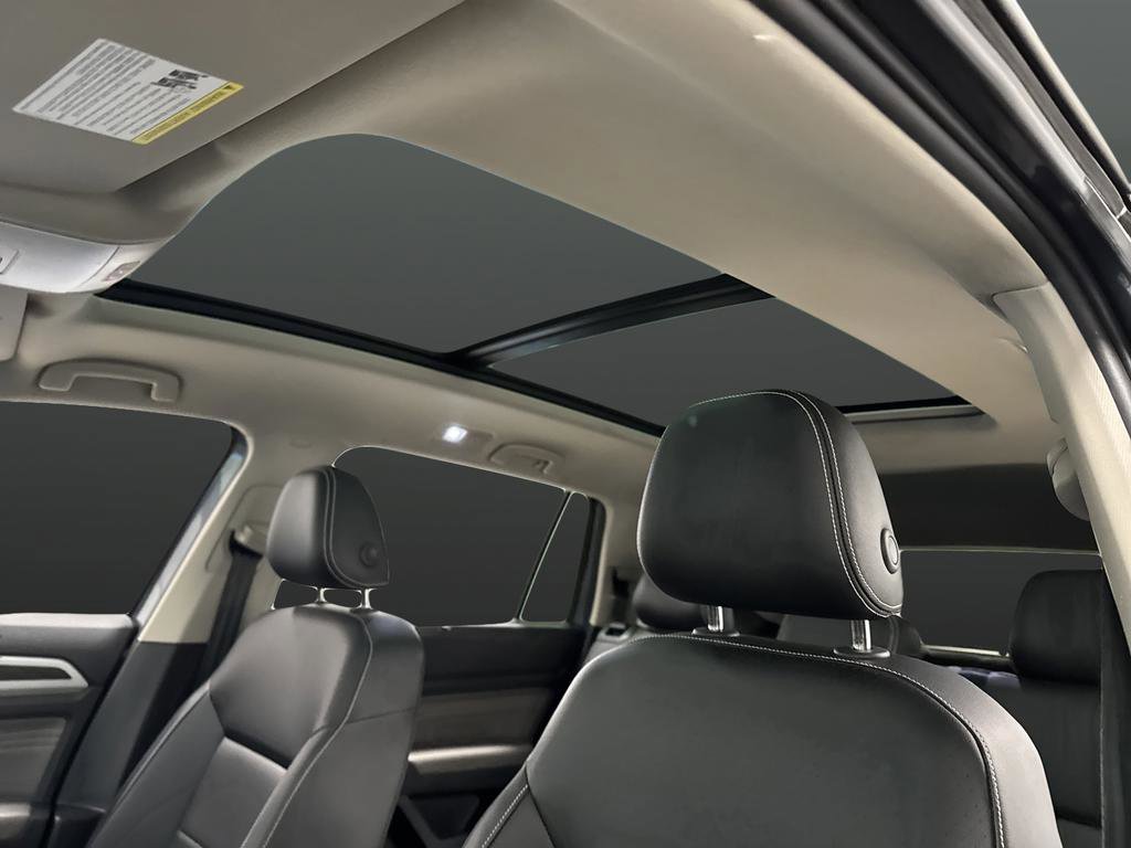 Used 2023 Volkswagen Atlas SE w/ Panoramic Sunroof Package image 7
