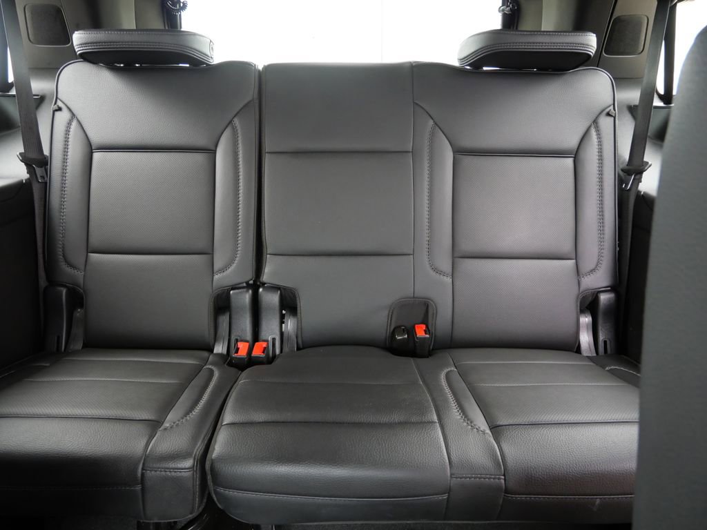 Used 2025 GMC Yukon Denali AWD/4WD image 17