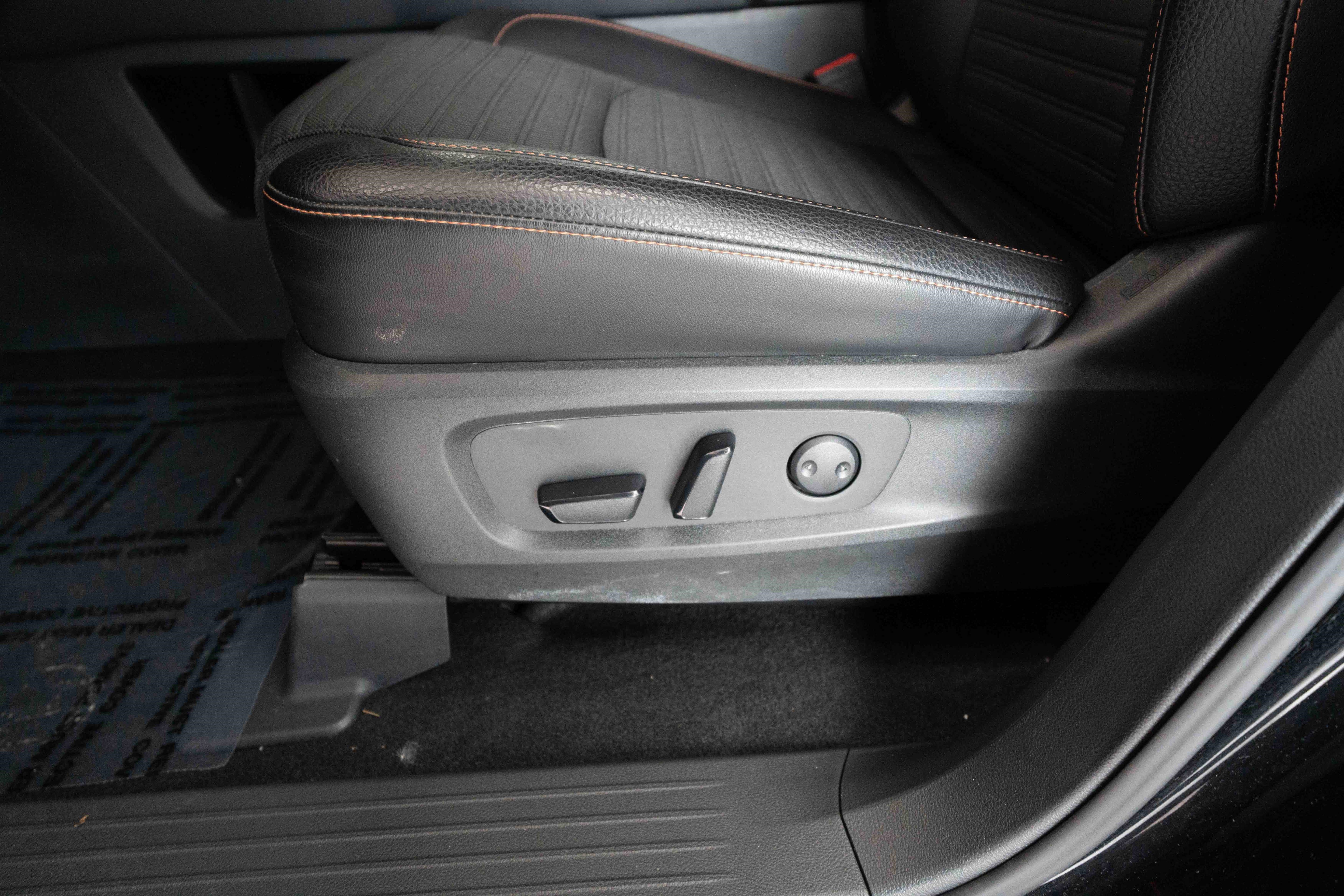 Used 2024 Nissan Pathfinder Rock Creek AWD/4WD image 12
