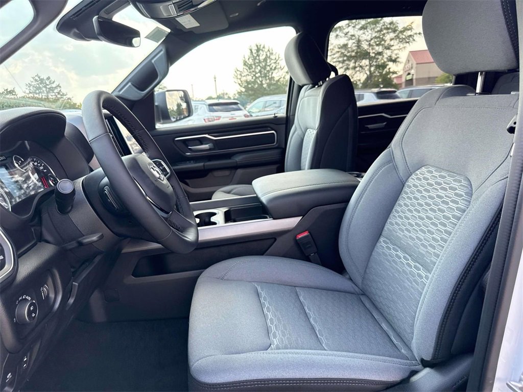 New 2026 RAM 1500 4x4 Crew Cab image 16