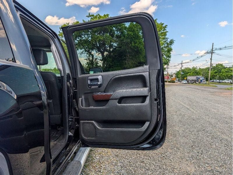 Used 2016 GMC Sierra 1500 SLT w/ SLT Preferred Package AWD/4WD image 12