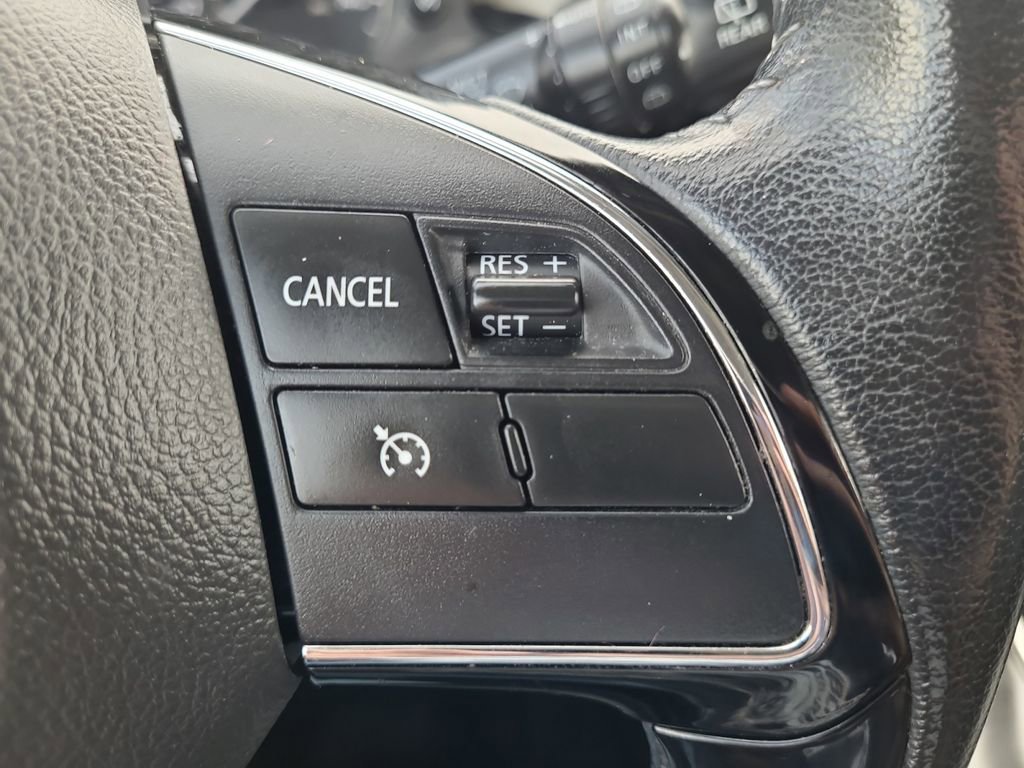Used 2019 Mitsubishi Outlander SEL AWD/4WD image 23