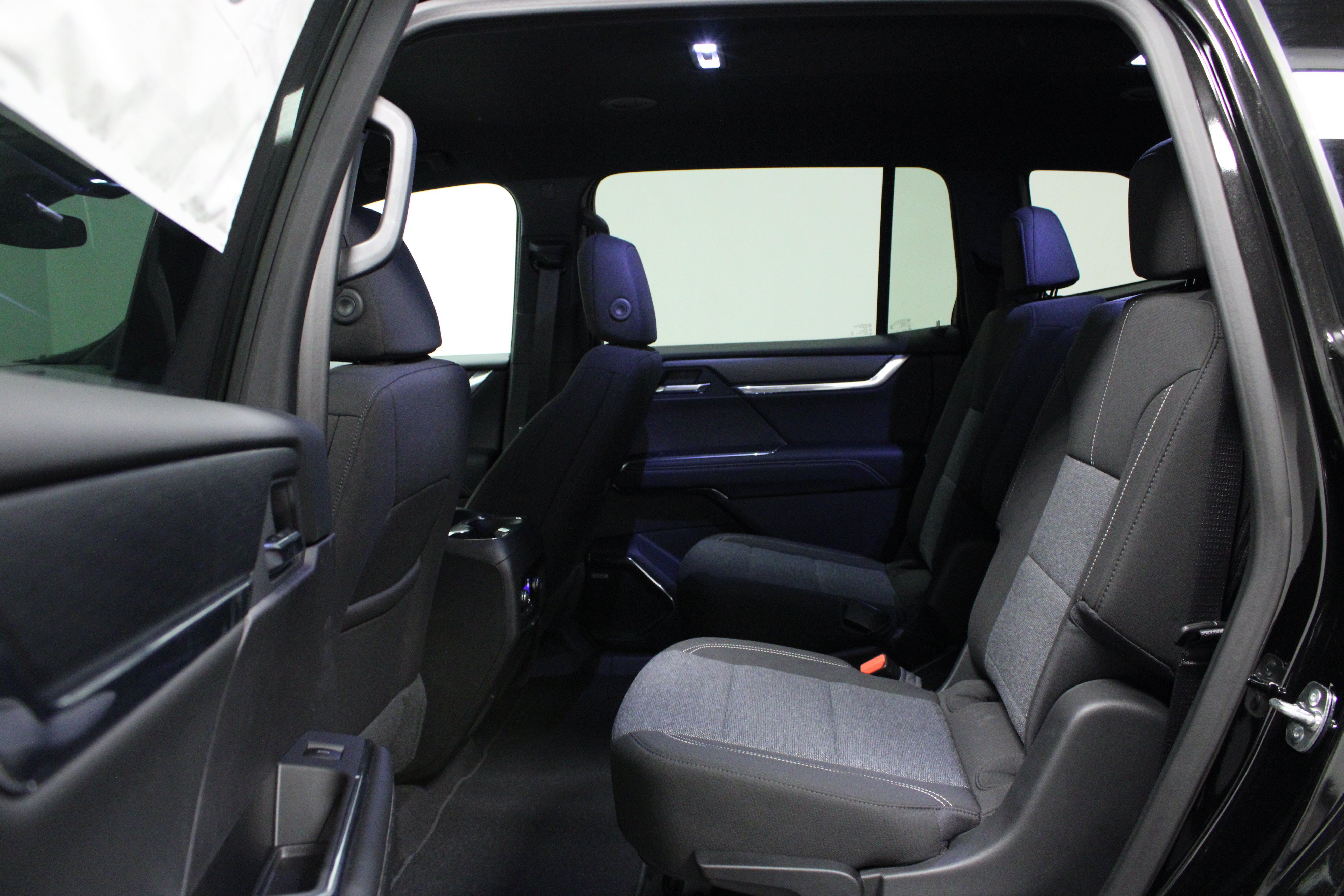 New 2025 GMC Acadia Elevation FWD image 13