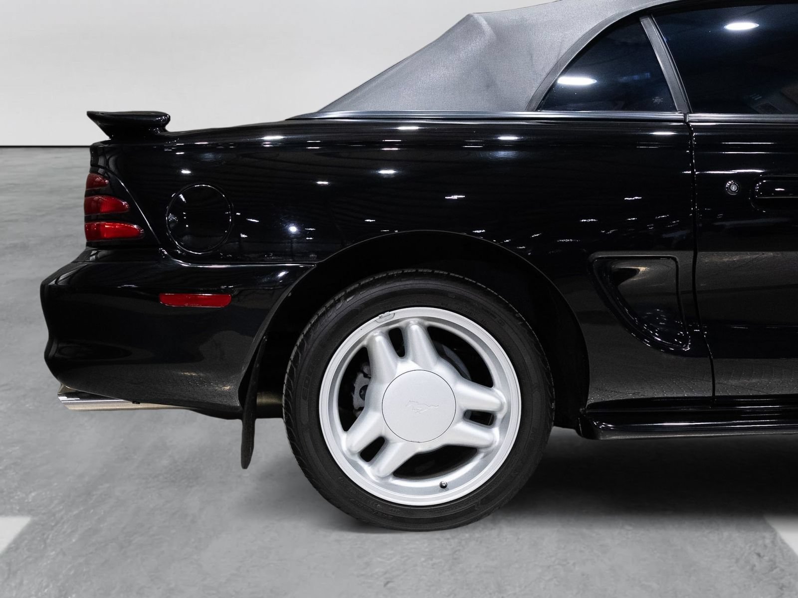 Used 1995 Ford Mustang GT RWD image 53