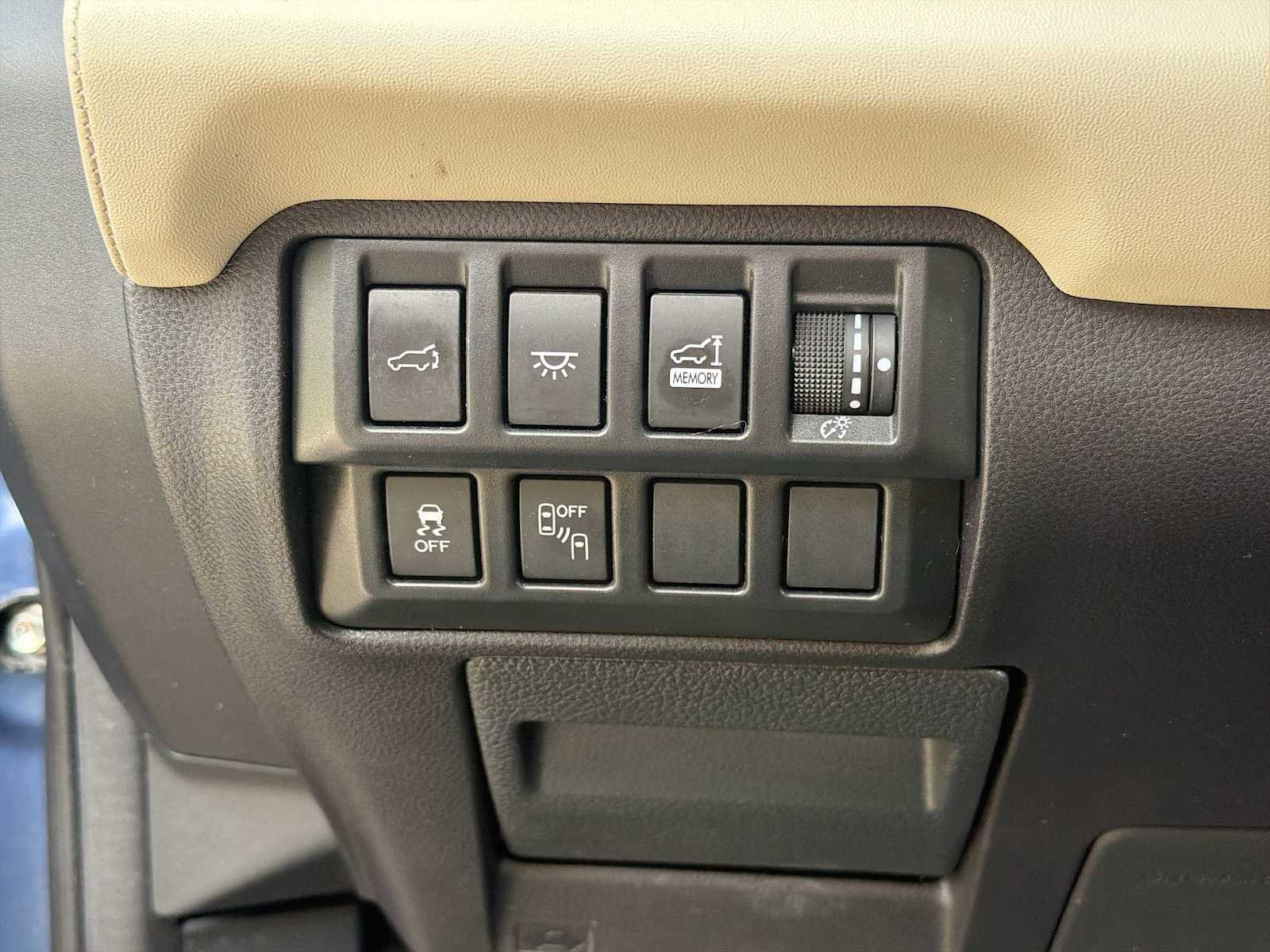 Used 2020 Subaru Ascent Touring image 33