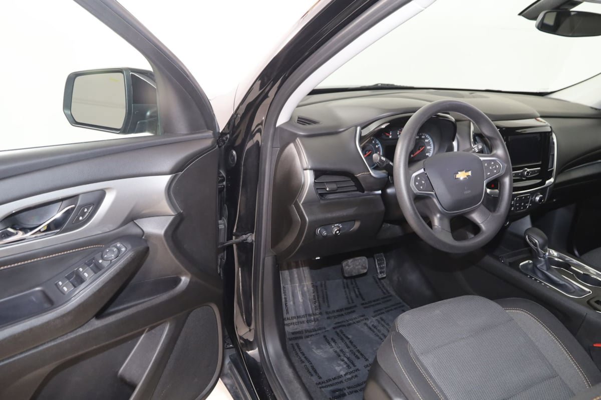 Used 2021 Chevrolet Traverse LS AWD/4WD image 42