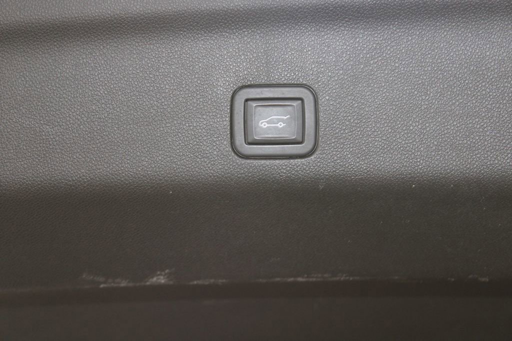 Used 2024 Chevrolet Tahoe Premier image 19