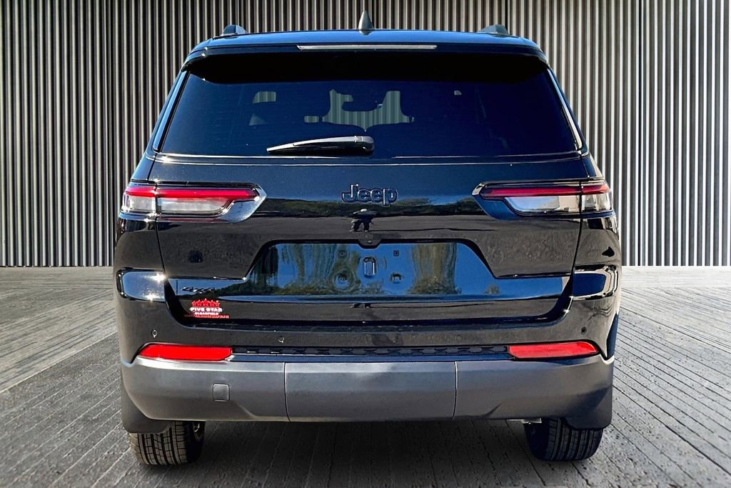 New 2025 Jeep Grand Cherokee L Altitude image 3