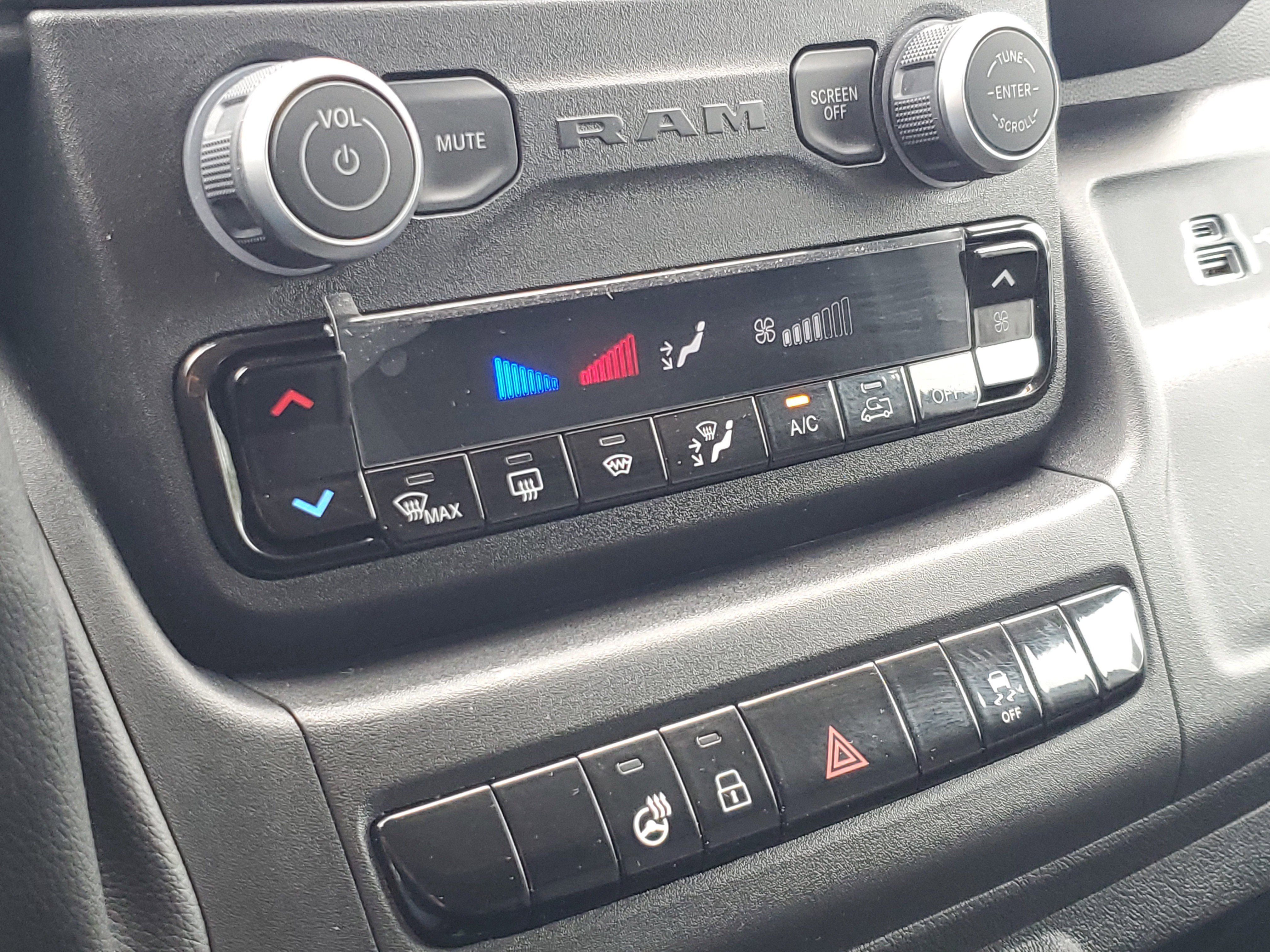 Used 2025 RAM ProMaster 1500 w/ Cold Weather Group image 16