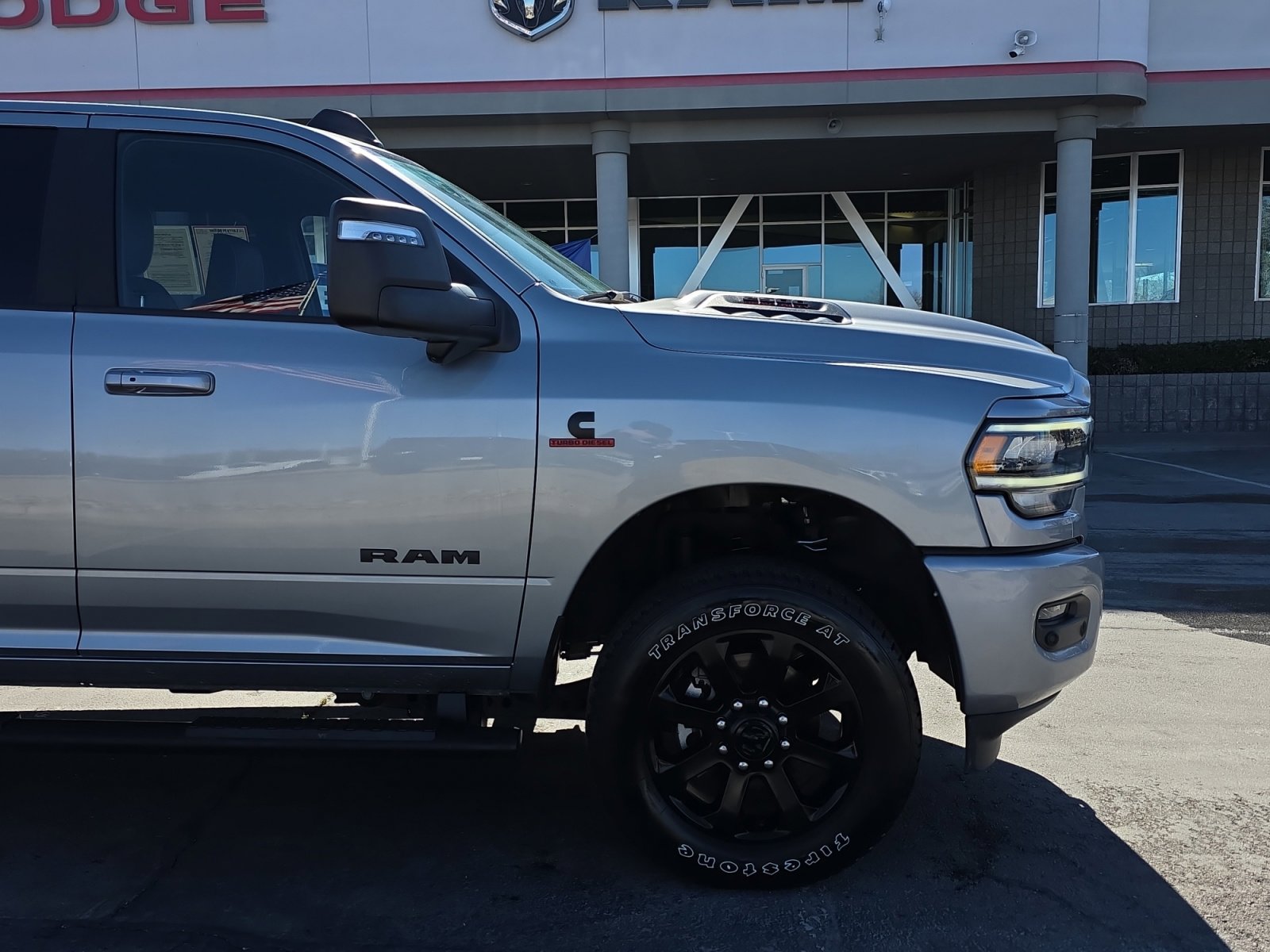 Used 2024 RAM 2500 Laramie w/ Night Edition image 9