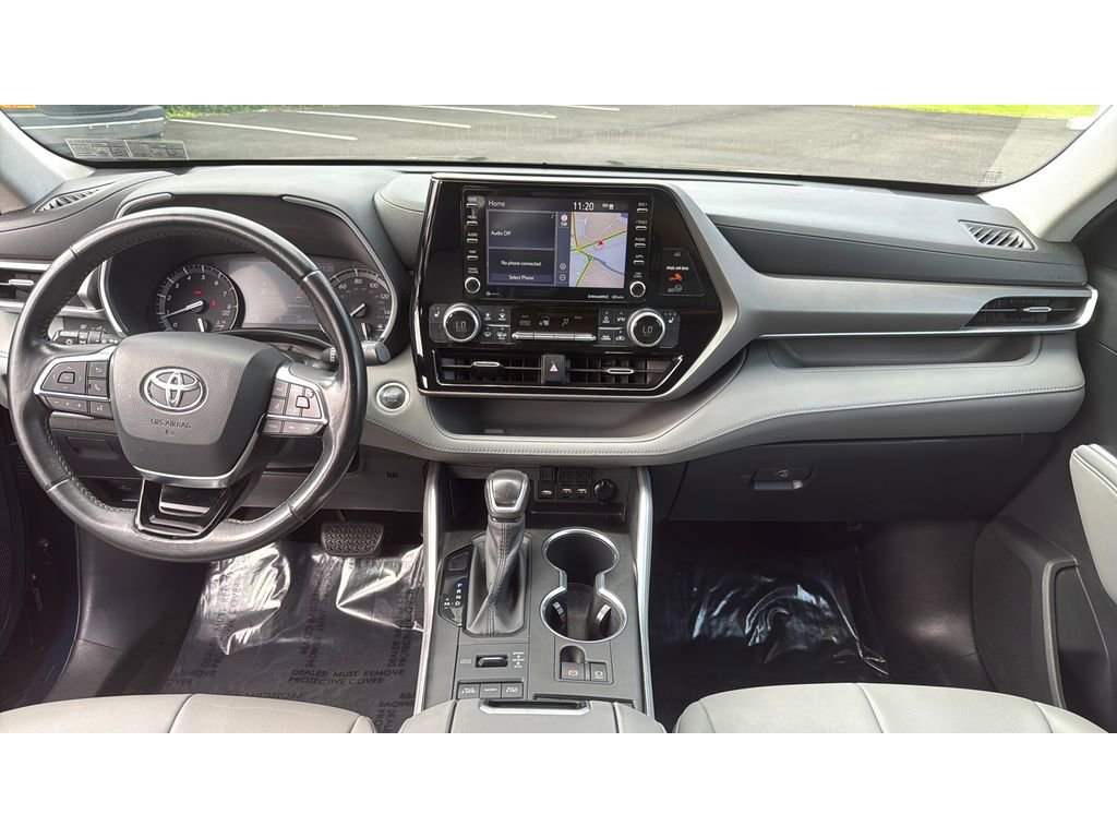Used 2020 Toyota Highlander XLE image 16