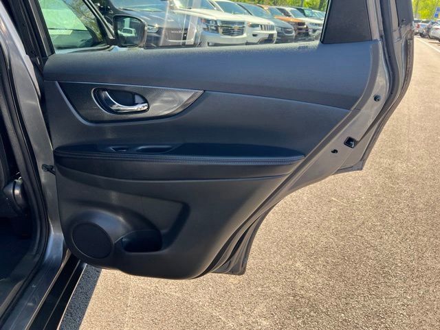 Used 2016 Nissan Rogue SL w/ SL Premium Package AWD/4WD image 18