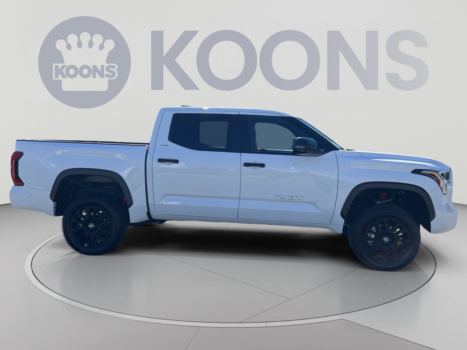 Used 2026 Toyota Tundra SR5 w/ SR5 Convenience Package AWD/4WD image 8