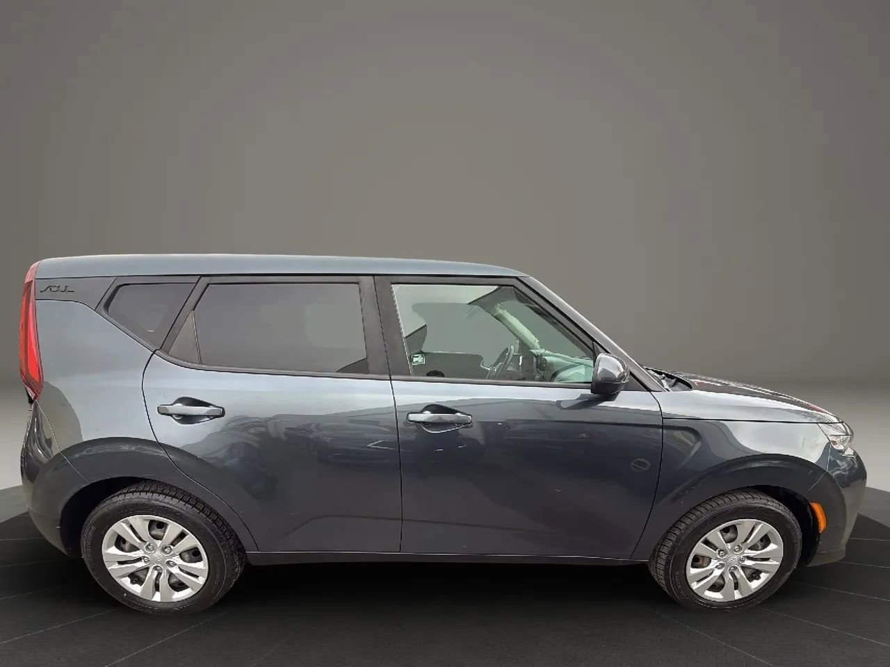 Used 2020 Kia Soul LX image 4