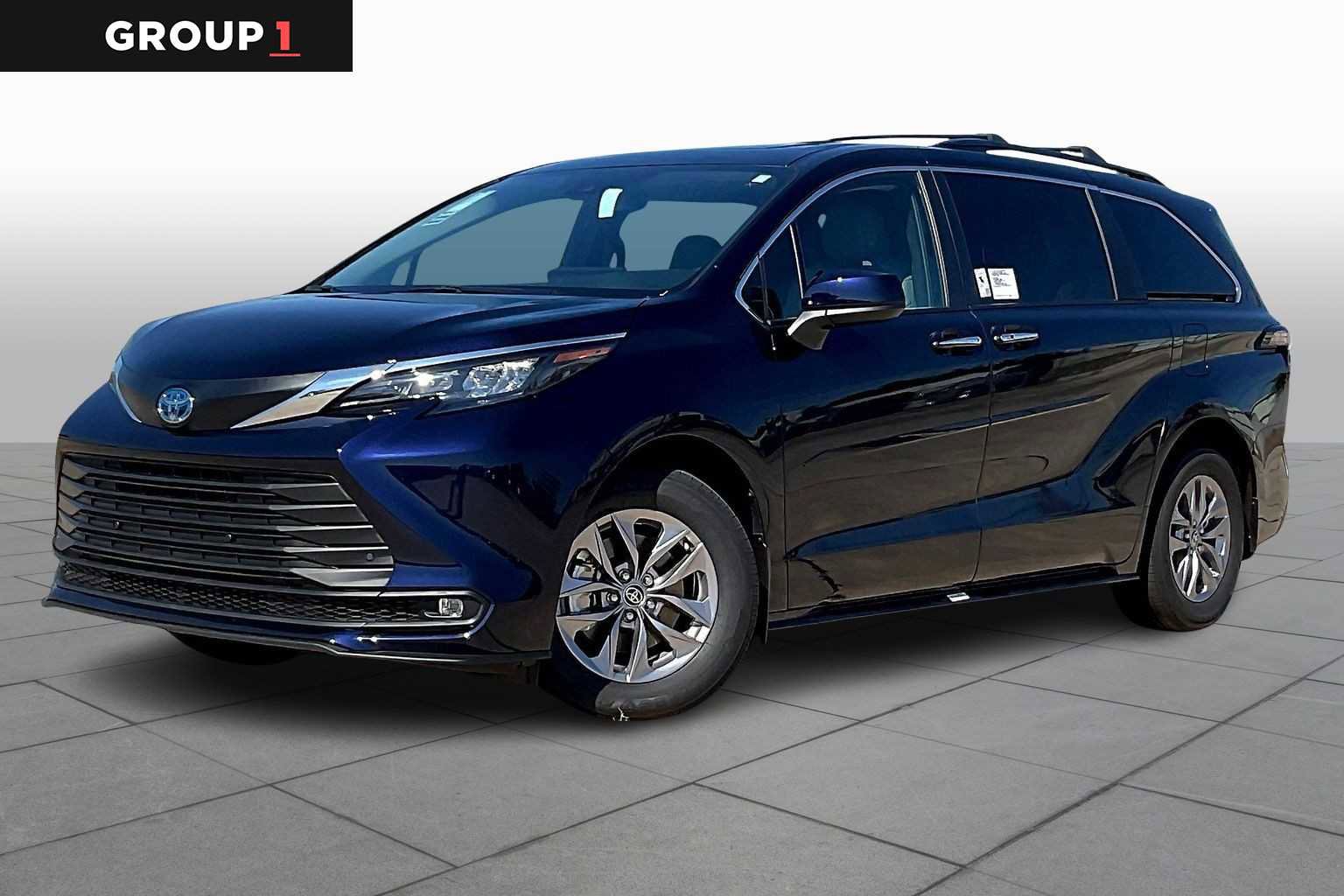 New 2025 Toyota Sienna XLE