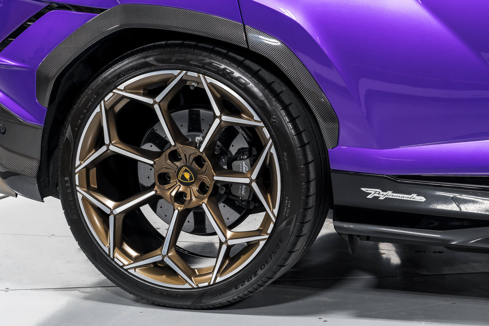 Used 2023 Lamborghini Urus Performante AWD/4WD image 57