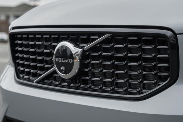 New 2026 Volvo XC40 B5 Ultra w/ Protection Package Premier image 12