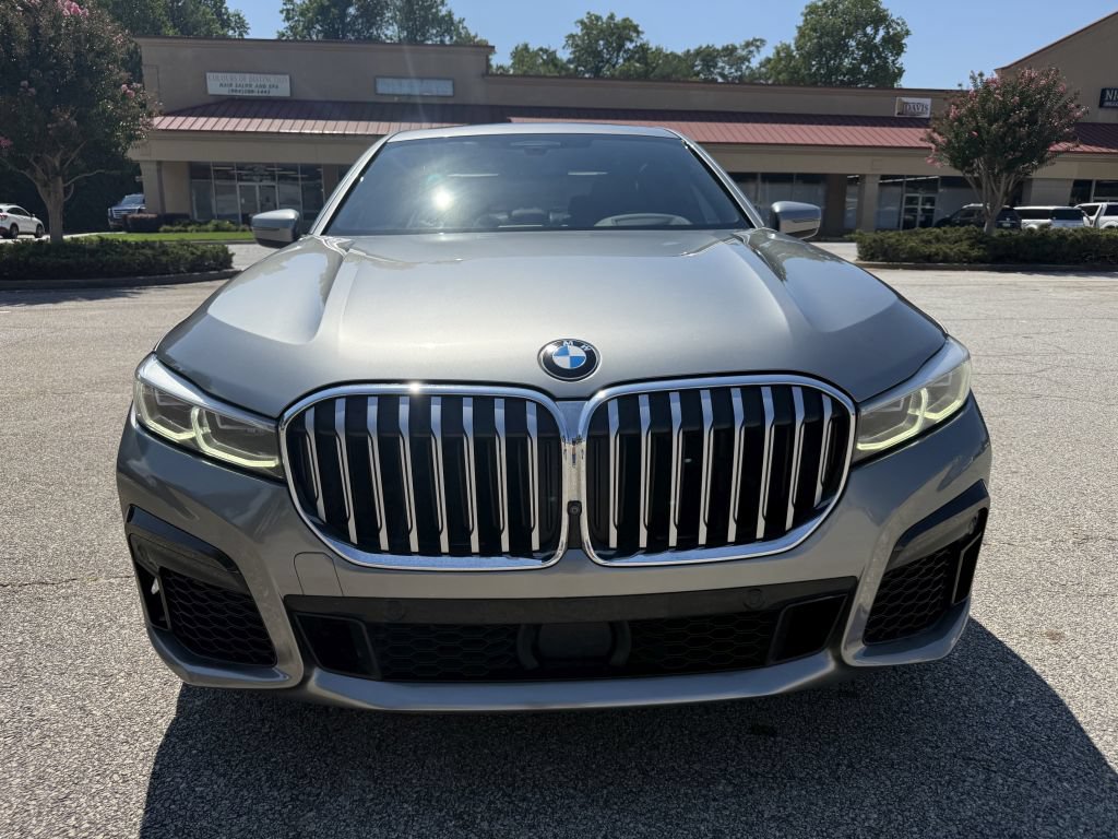 Used 2020 BMW 740i xDrive w/ M Sport Package AWD/4WD image 4